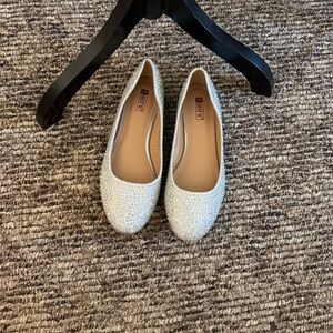 Sz 9.5 Idifu rhinestone ballet flats new without tags. Cute !
